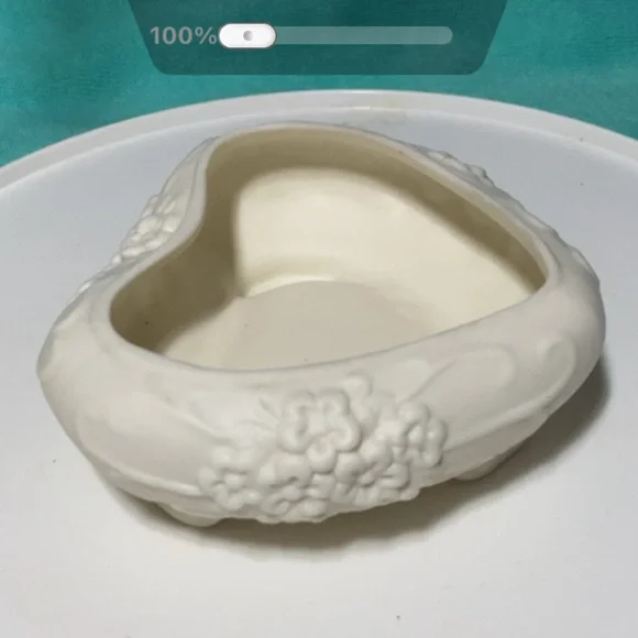 VINTAGE HUMMINGBIRD PORCELAIN BOX - Picture 10 of 16